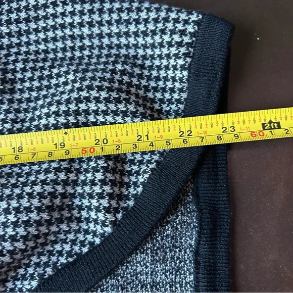 100% wool vintage cardigan- black and white houndstooth- jaeger- small - Picture 16 of 16